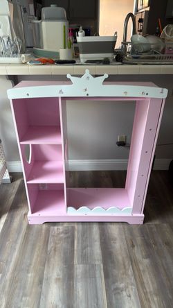 Girls Princess closet for dresses and accessories