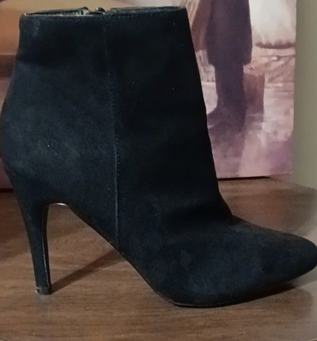 Black Ankle Boots Size 8.5