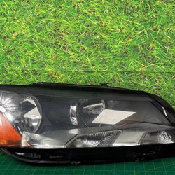 12-15 Volkswagen Passat Right Passenger Halogen Headlight OEM