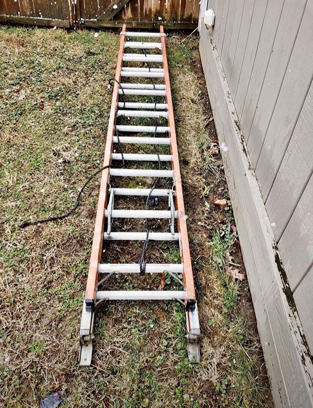 20 ft. Louisville aluminum ladder