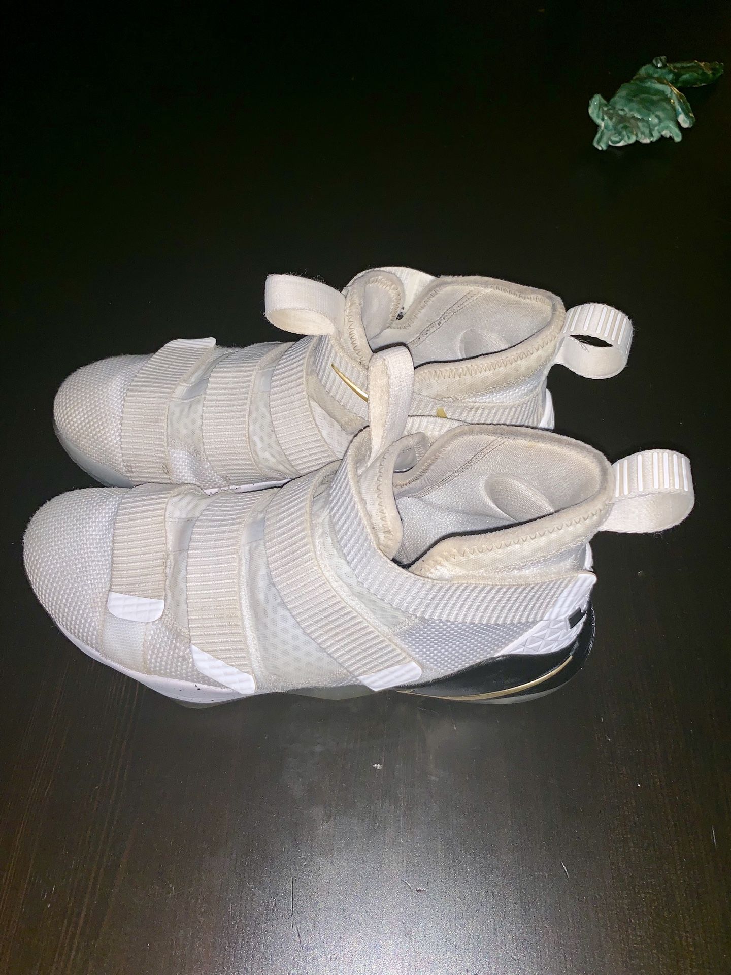 Lebron Soldier 11 size 10