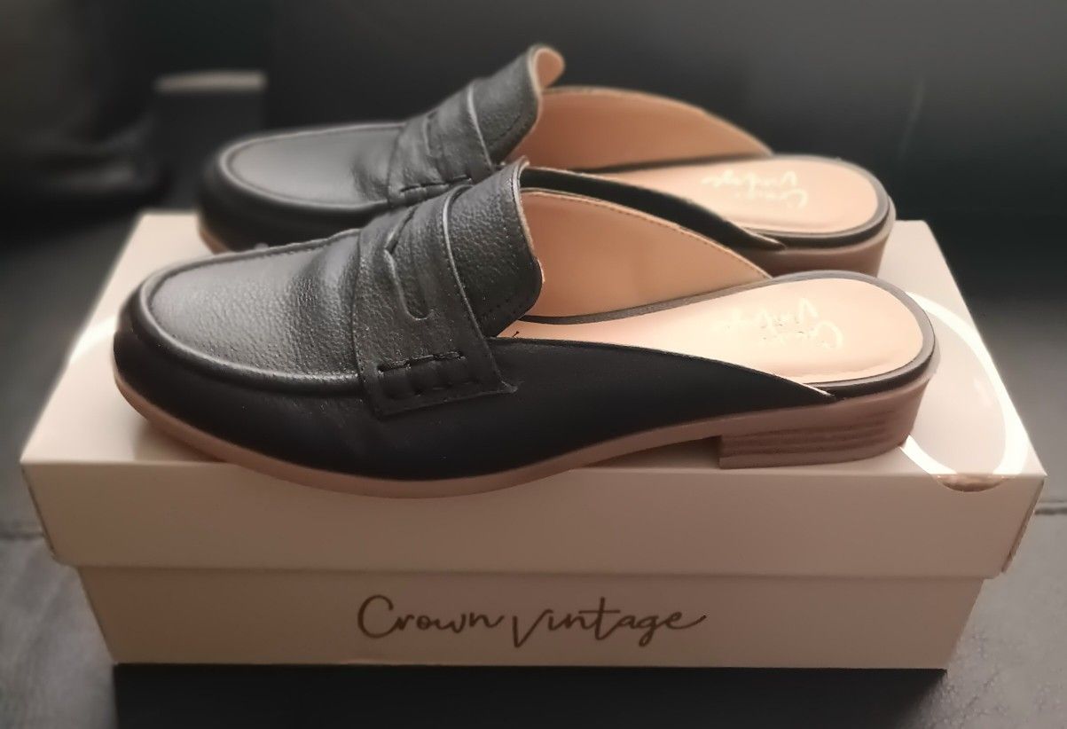 Crown Vintage 7.5 Naliana Penny/Mule Clog