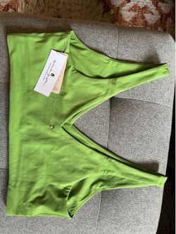 New with tags- spiritual gangster Harlow crop to xl