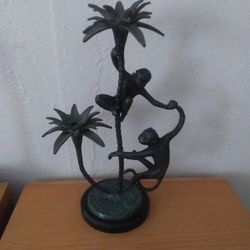 MONKEYS PLAY W/ original price is 49.95