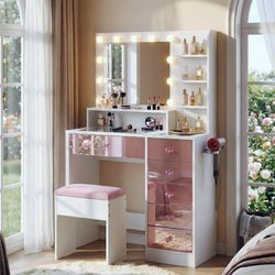 Tuva 37" Makeup Vanity Set with Hollywood Lighted Mirror and Glass Top