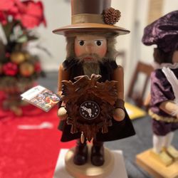 Nutcracker With Clock By Christian Ulbright