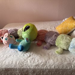 Plush Stuffies 