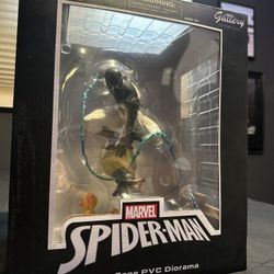 Spider-Man Negative Zone PVC Diorma Statue 