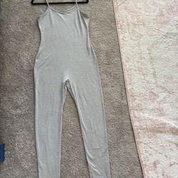 Grey jumpsuit with a relaxed fit