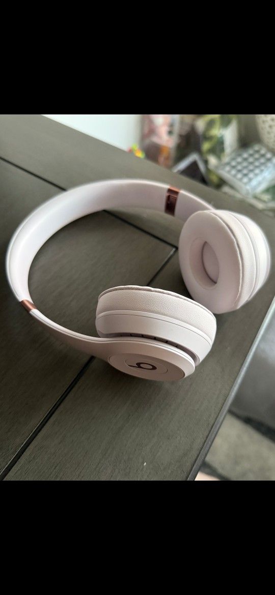 Beats Solo 4