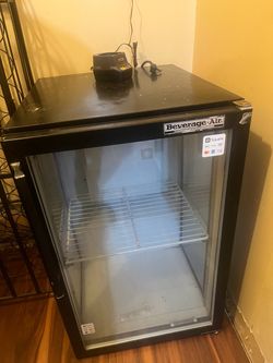 Mini fridge