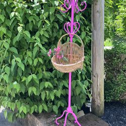 Decorative Metal Stand (includes shabby basket & faux floral)