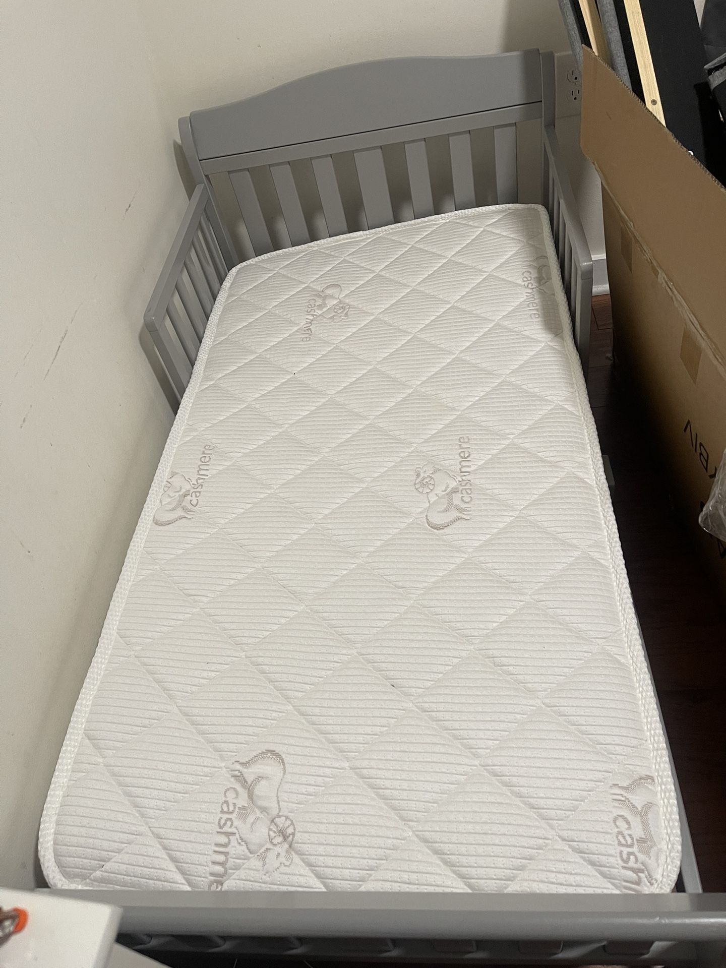 Toddler Bedframe & Mattress (Brand New)