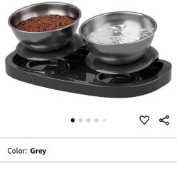 Feeding And Watering Dish For Cats And Dogs