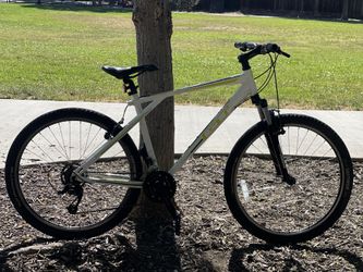 GT Aggressor 3.0 Mountain Bike