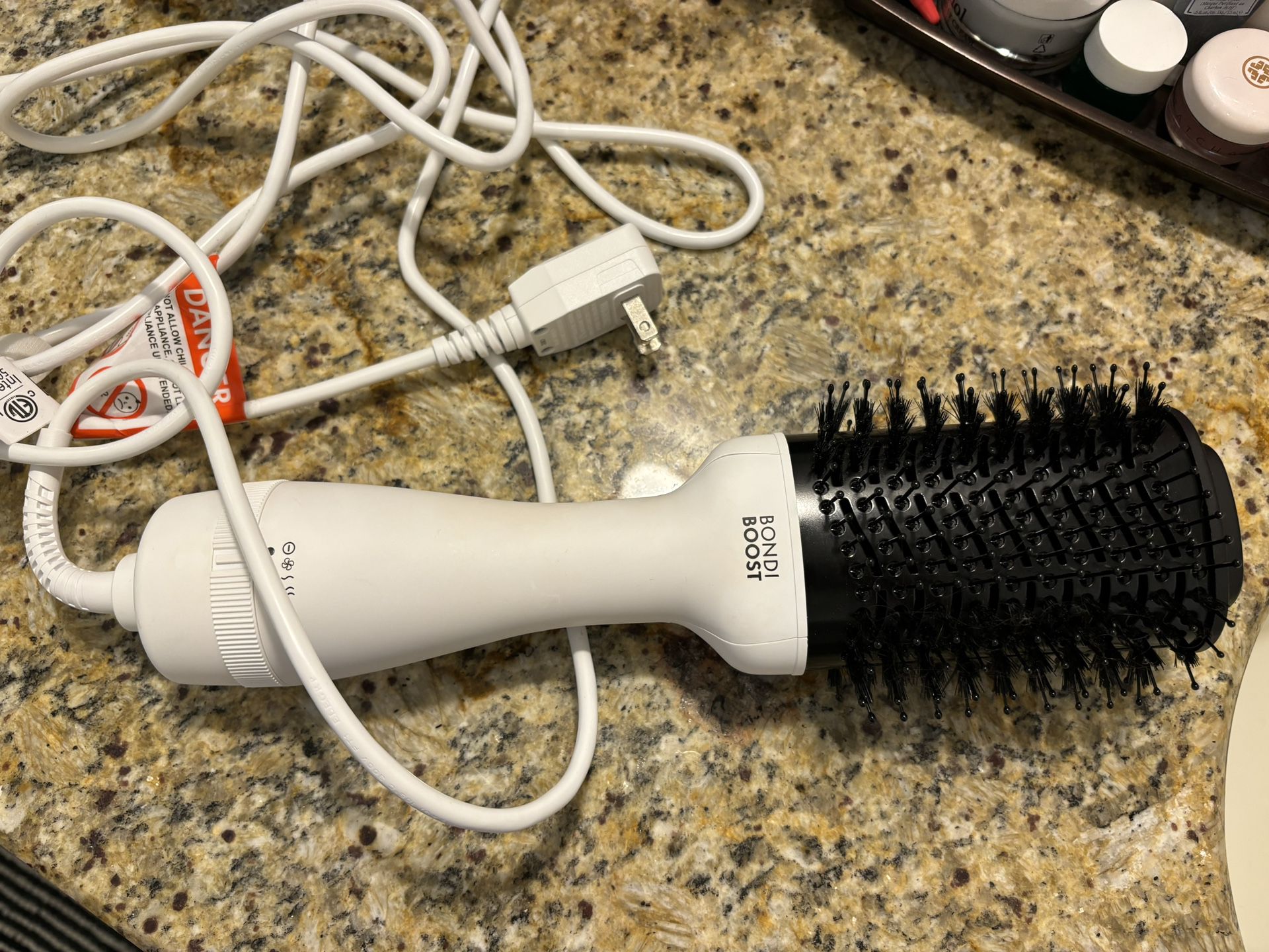 Bondiboost Hairdryer Brush