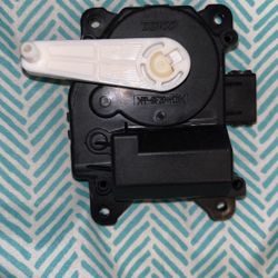 Blend Door Actuator For 2013-15 Cadillac ATS 2014-15 2013-16 Cadillac CTS HVAC