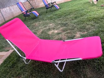 Pink lounge chair