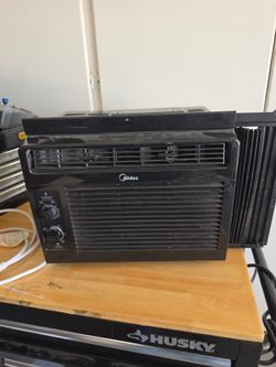 Media Small Window AC Unit 120volts