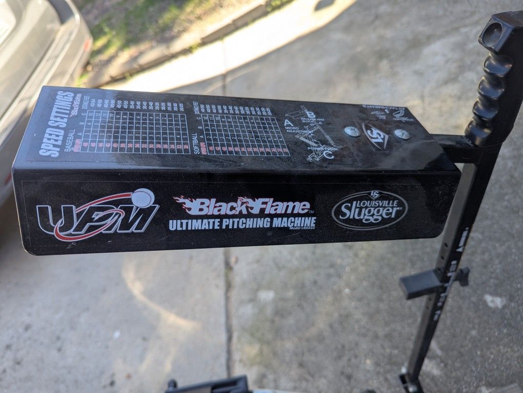 10U Pitching Machine