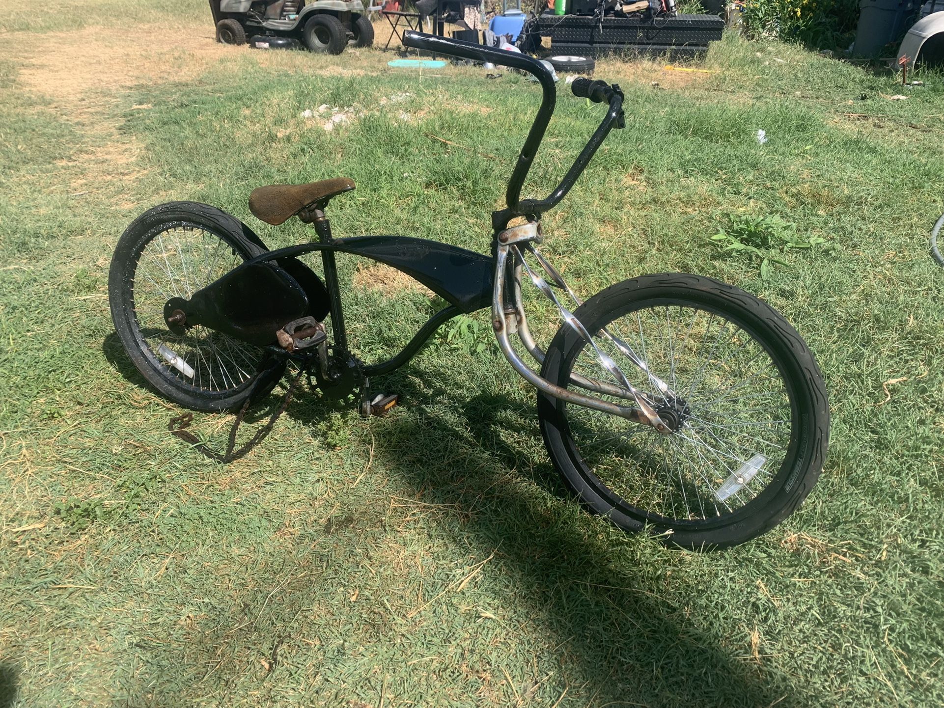 Lowrider bike store frame bondo