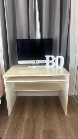 Computer desk