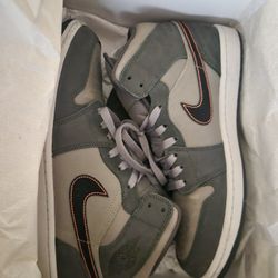 Nike Air Jordan 1 SE Mid Night Stadium Black (Men 11)