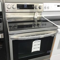 New Scratch And Dent LG 5 Burner Glass Top Stainless Steel Range. 1 Year Warranty 