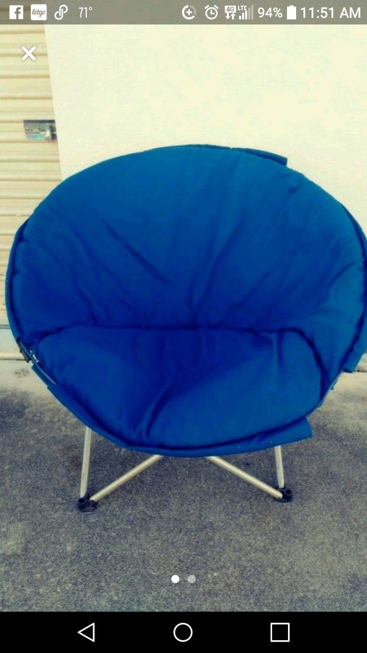 Large blue folding moon chair