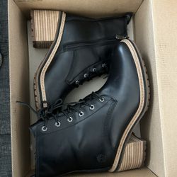 Side Zip Timberland boots 8.5