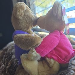 Hallmark Kiss Kiss Bears 