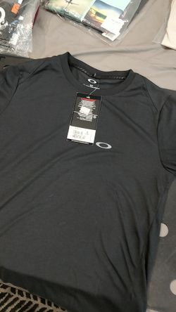 Oakley hydrolix performance tee black size S