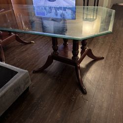 Lg Glass Table Seats Eight