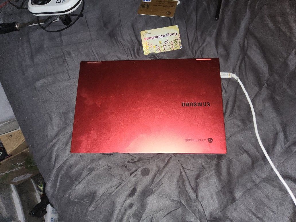 Fiesta Red Samsung Galaxy Chromebook 13.3" i5 8GB 256GB