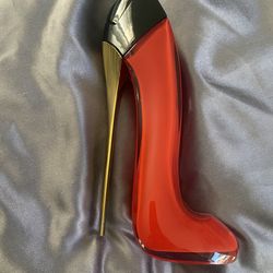 Carolina Herrera very good girl edp