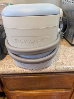 Therapy ice machine