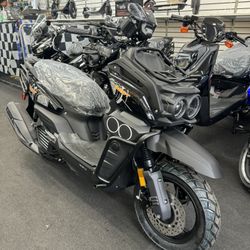 Brand New Tank Pro 150cc Gas Scooter 