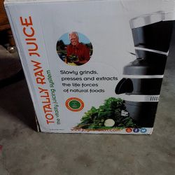 Power Grind Juicer ProLongevity Great For Summer - Excellent Condition in Box