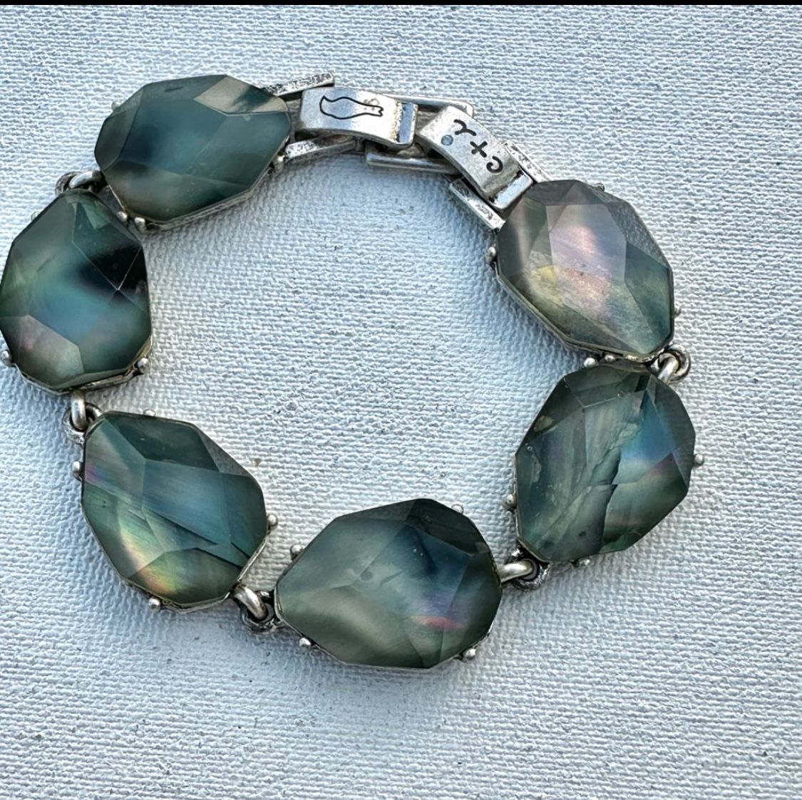Chloe + Isabel  Northern Mist  Beautiful bracelet Blue mother of pearl inlay Silver plated 