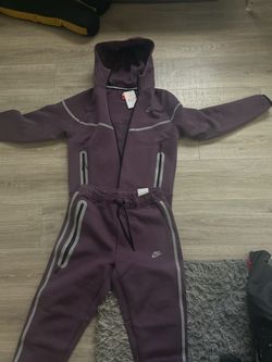 Nike tech