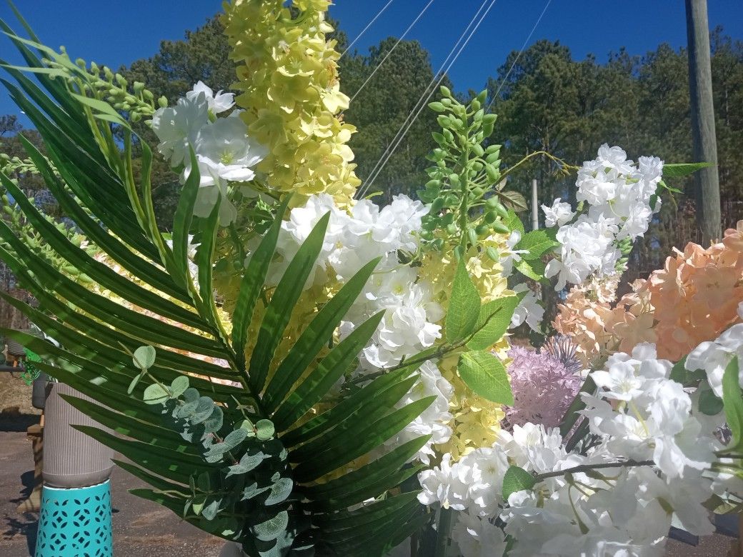 Brand New Designer Floral Arrangements High Quality Stems Very Detailed Large Heavy Flower Pot