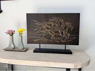 Decorative item