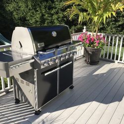 Weber summit E-670 propane LP Grill #(contact info removed)