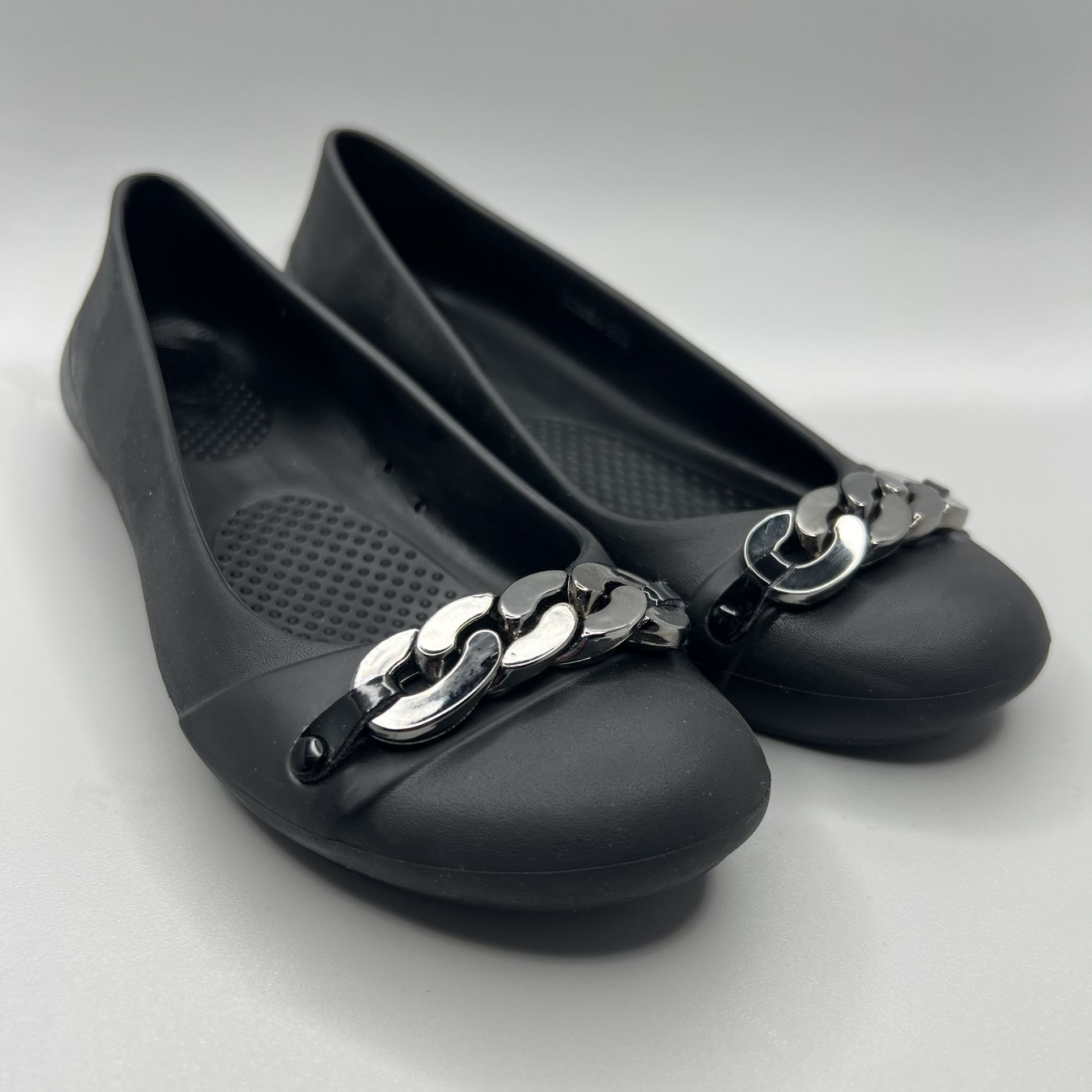 Crocs hotsell gianna flat