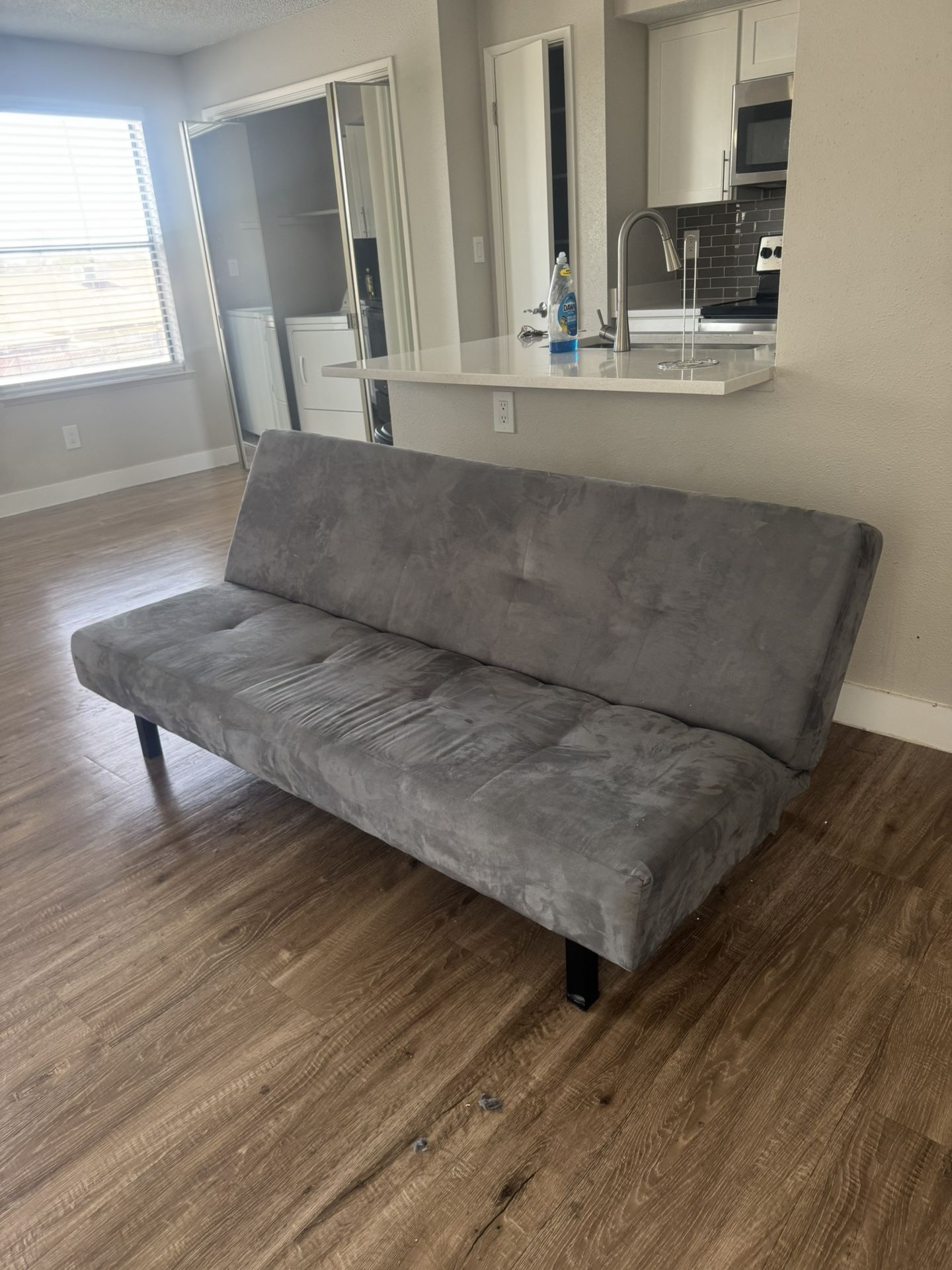Small couch / futon