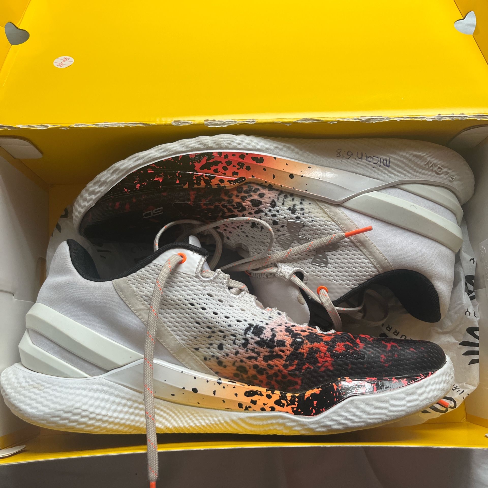 Curry Low Flotro Chef Curry Colorway