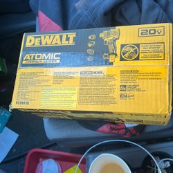 DeWALT Atomic Compact Series