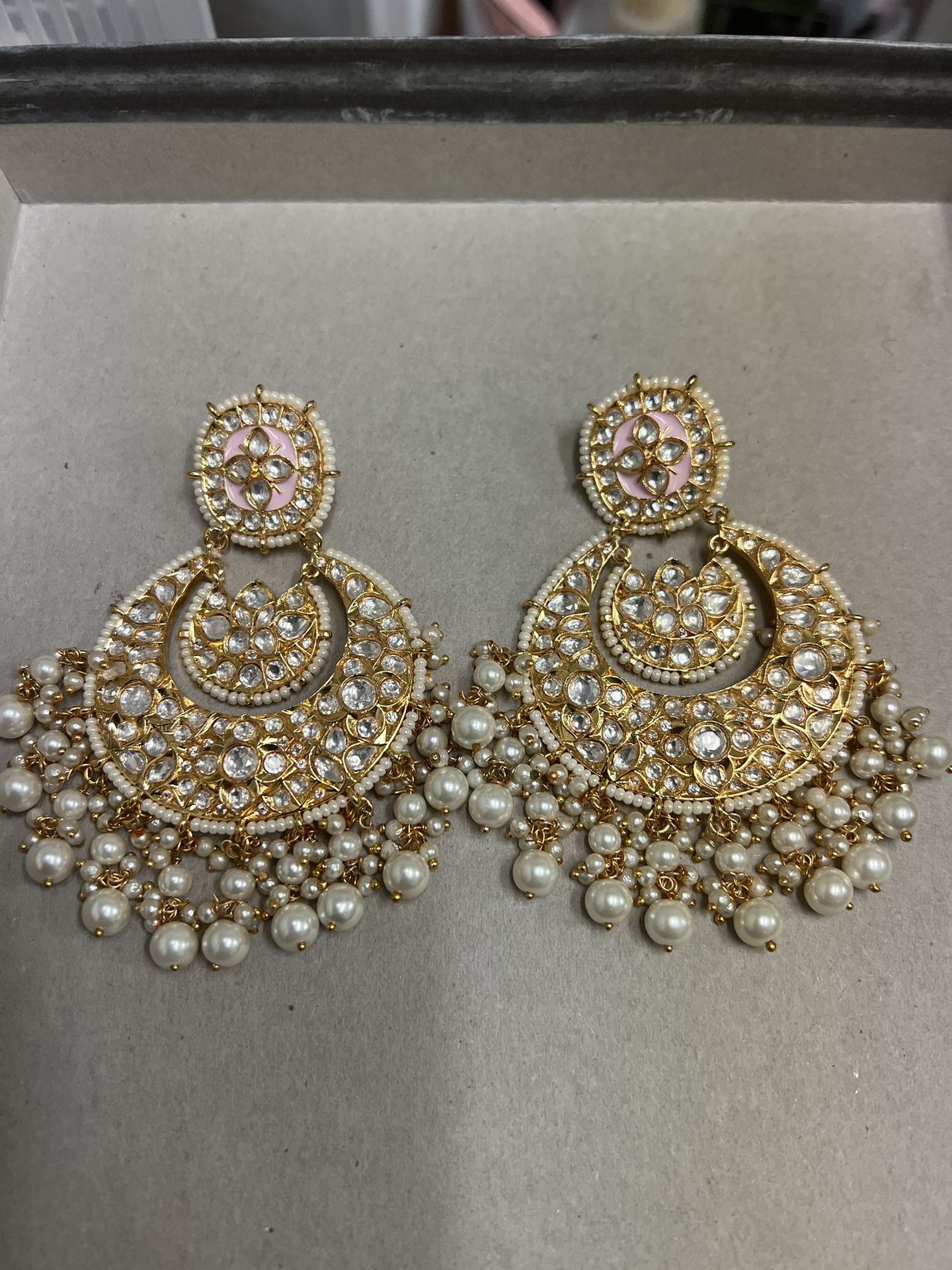 Tyani Kundan