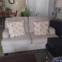 Sofa & Love Seat 