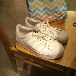 Adidas Size 7:5